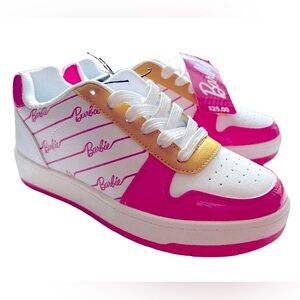NWT WOMEN SIZE 6 🩷 •BARBIE • 🩷 SNEAKERS